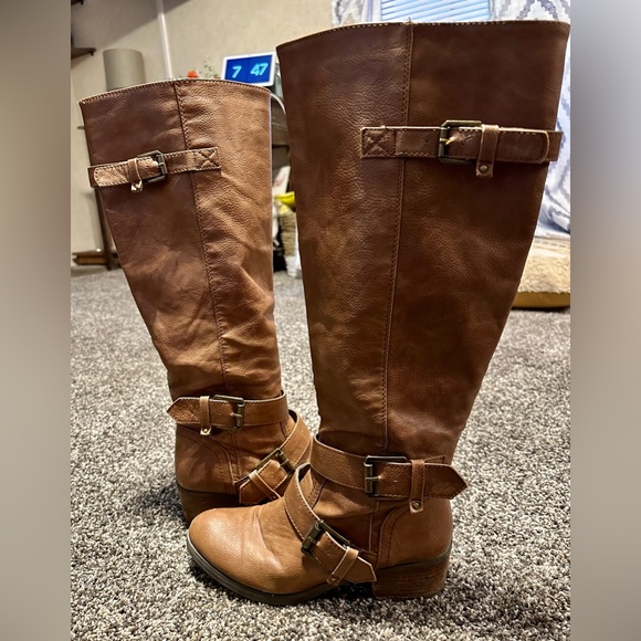 Calf High Tan Leather Boots - Picture 2 of 3
